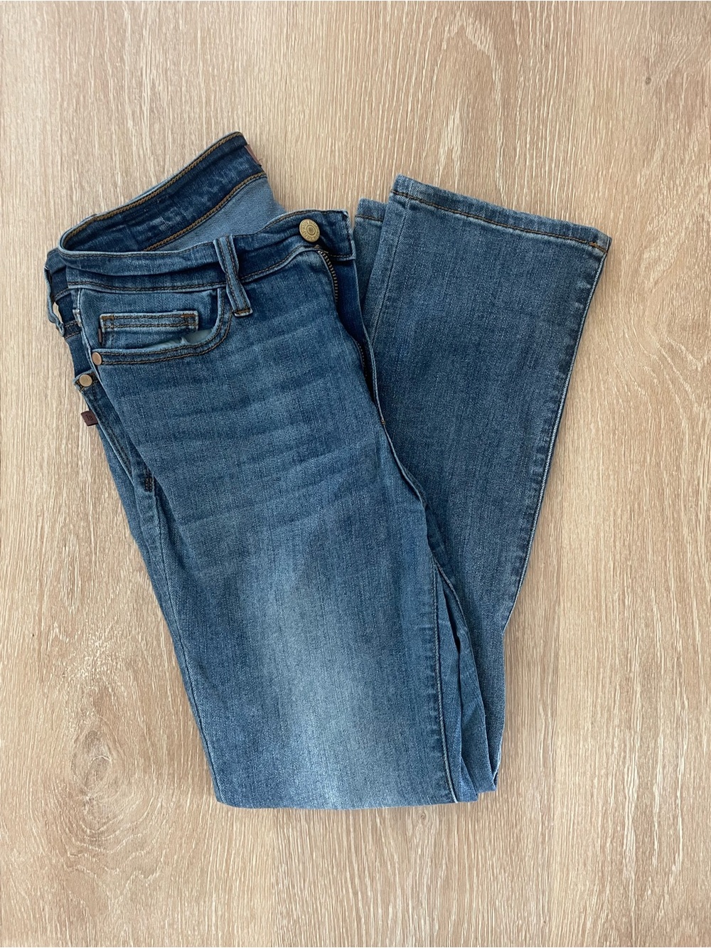 Judy Blue Washed Blue Straight-Leg Jeans